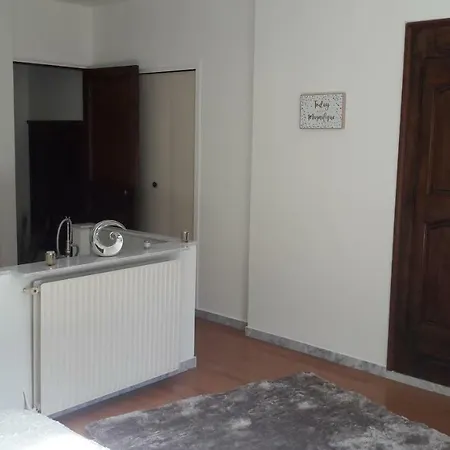 Maini Et Chambres D ' Hotes