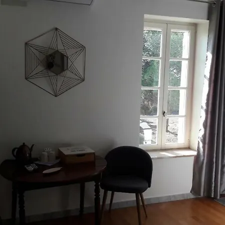 Maini Et Chambres D ' Hotes Guest house Laurens