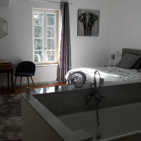 Maini Et Chambres D ' Hotes *