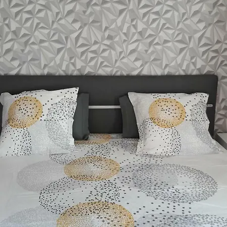 Maini Et Chambres D ' Hotes *