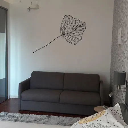 Maini Et Chambres D ' Hotes *