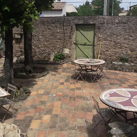 Maini Et Chambres D ' Hotes Guest house *